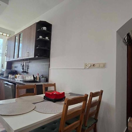 Aqua Apartman Tiszaújváros Eksteriør bilde