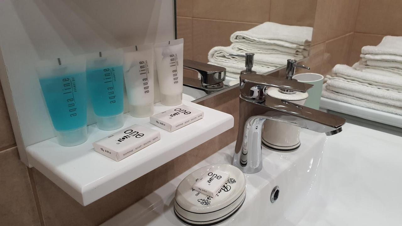 Aqua Apartman Tiszaújváros Eksteriør bilde
