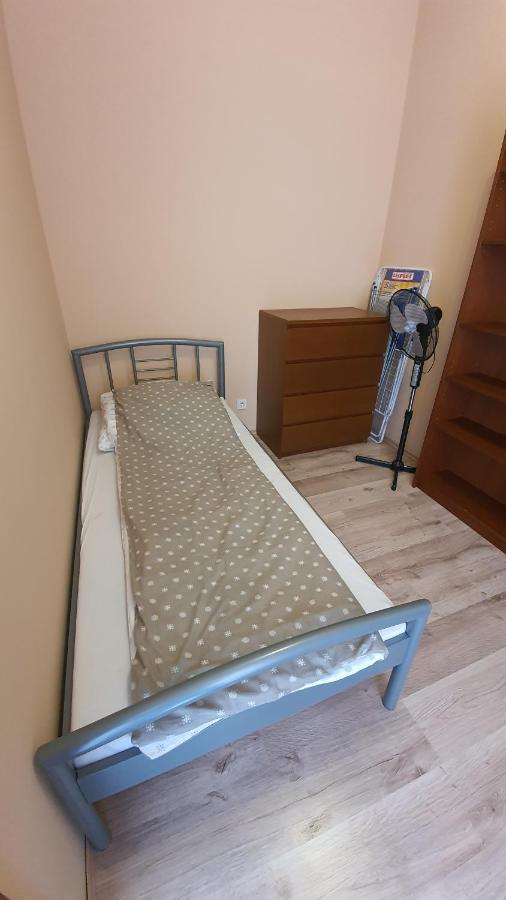 Aqua Apartman Tiszaújváros Eksteriør bilde