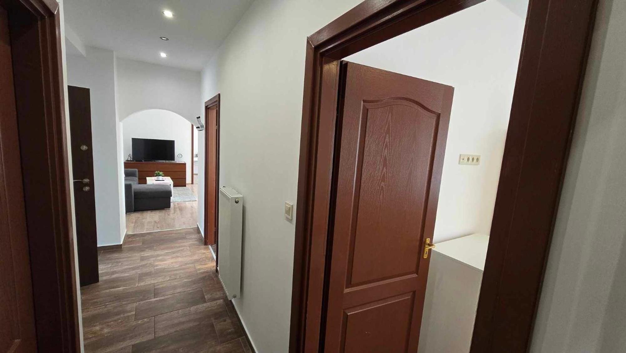 Aqua Apartman Tiszaújváros Eksteriør bilde