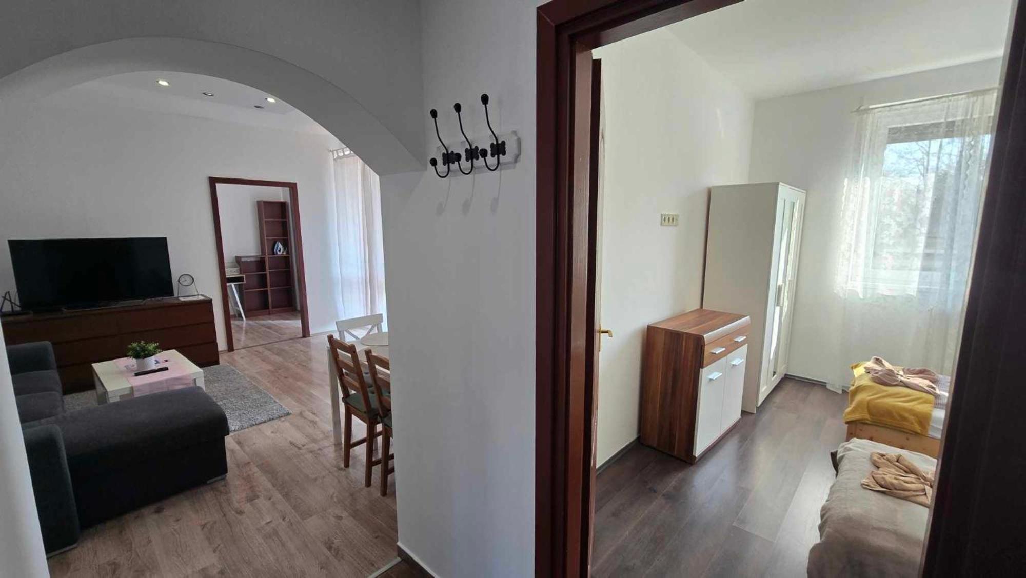 Aqua Apartman Tiszaújváros Eksteriør bilde