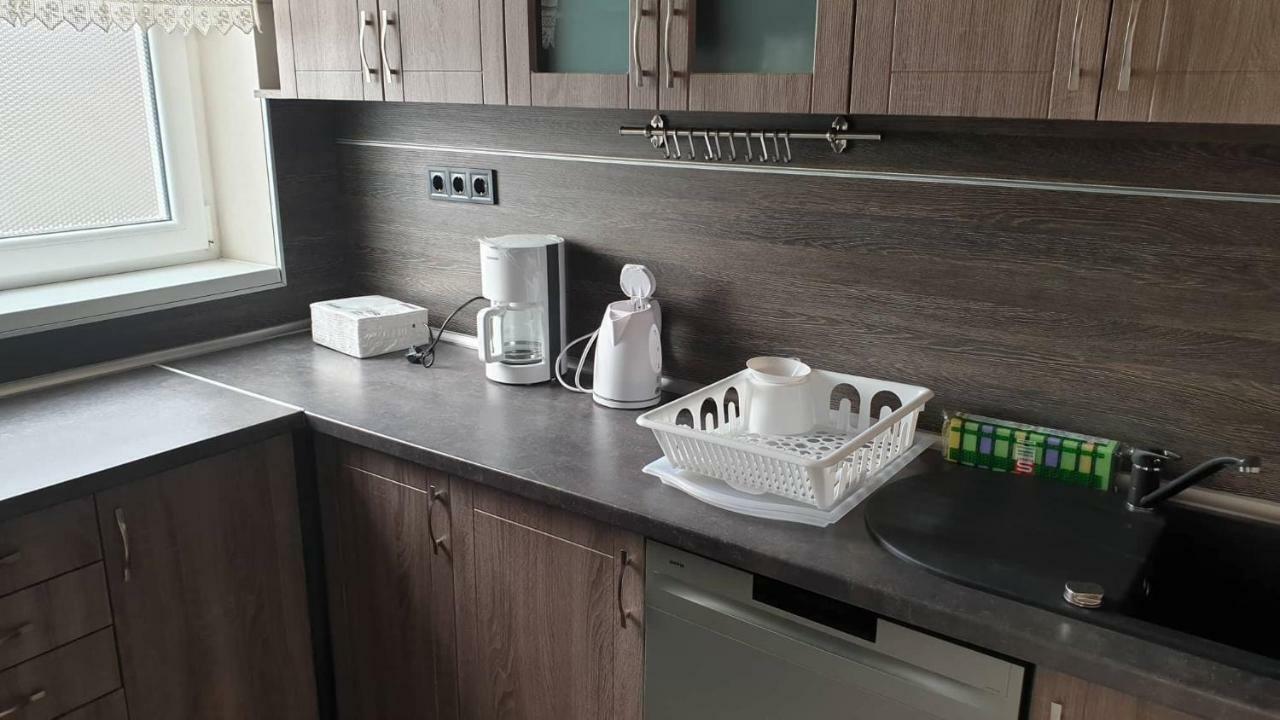 Aqua Apartman Tiszaújváros Eksteriør bilde